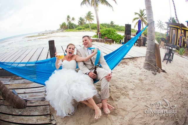 Belize beach wedding on Ambergris Caye by wedding photographer Olivera Rusu and planner romantictravelbelize.com